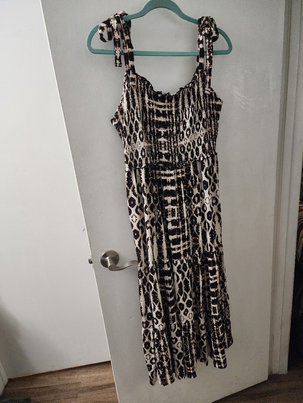 NWT MAXI DRESS SIZE XLARGE TIE ADJUSTABLE STRAPS ELASTIC TOP BY INC
